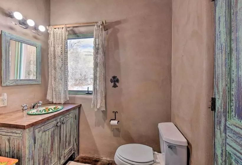 Unique Casita W/ Kiva Fireplace: 11 Mi To Taos Ski