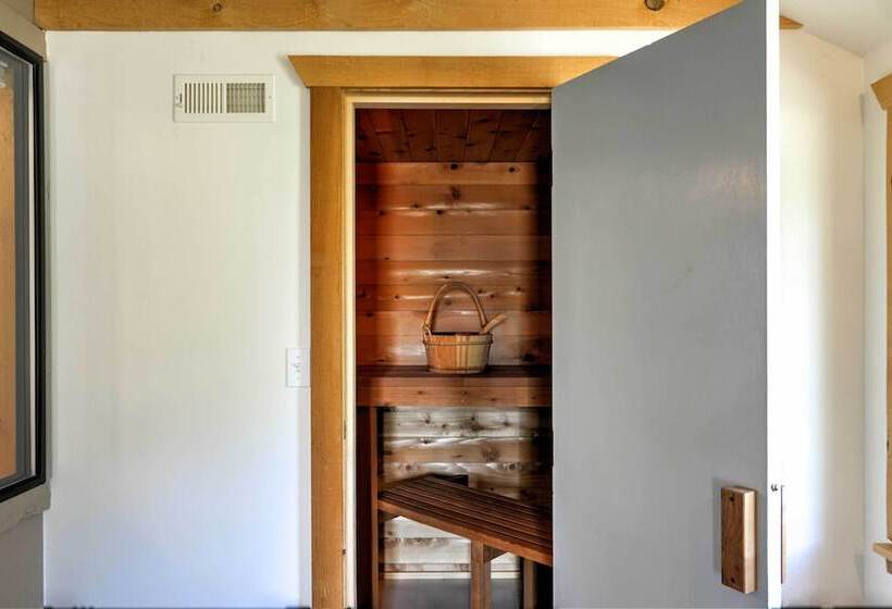 Ashland Cabin On 170 Acres W/ Mtn Views & Sauna!