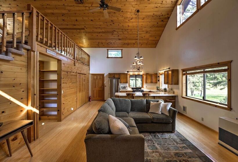 Ashland Cabin On 170 Acres W/ Mtn Views & Sauna!