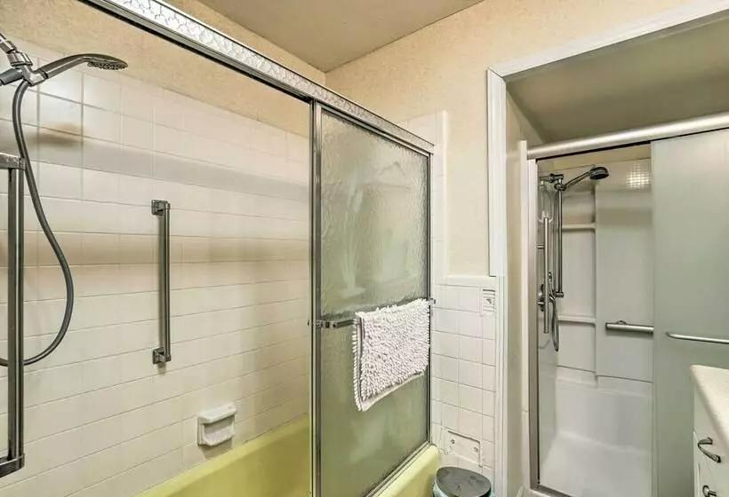 Blue Ridge Mountain Escape W/ Hot Tub, Grill!