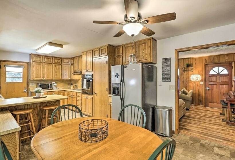 Blue Ridge Mountain Escape W/ Hot Tub, Grill!