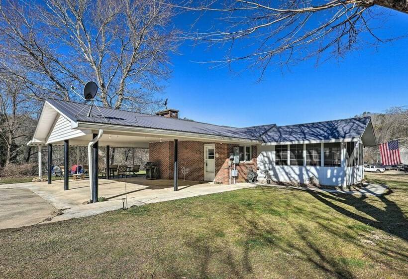 Blue Ridge Mountain Escape W/ Hot Tub, Grill!