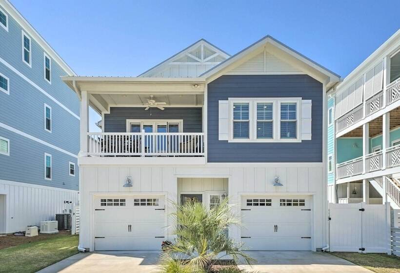 Bright Coastal Abode With Porch & Beach Access!