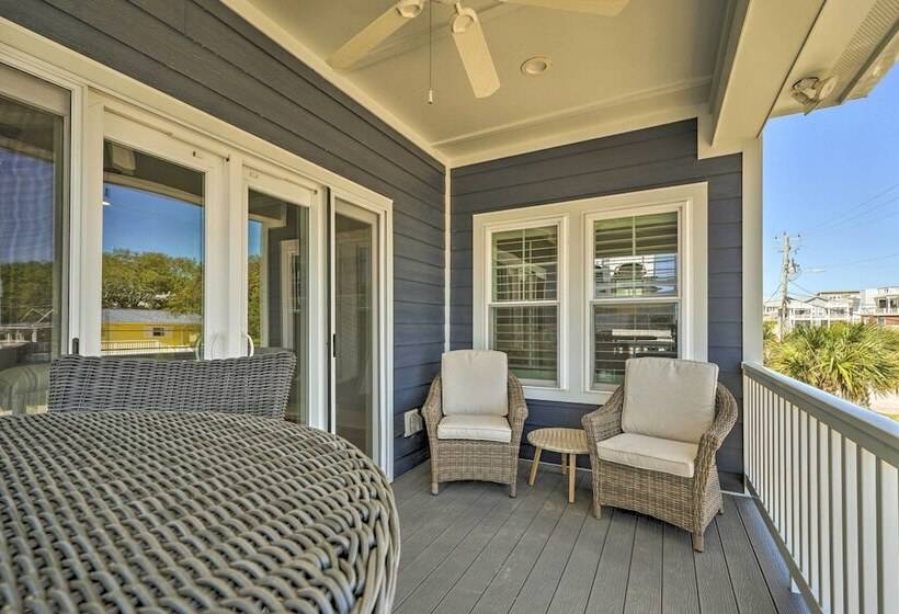 Bright Coastal Abode With Porch & Beach Access!