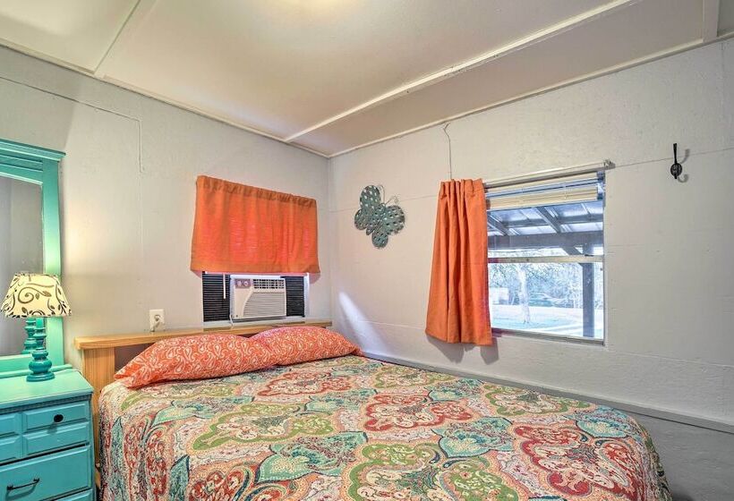 Cabana Sol  Cabin: 4 Mi To Garner State Park