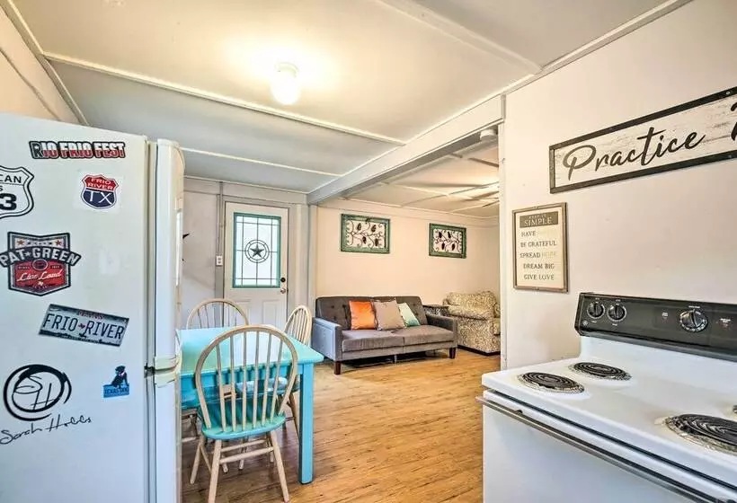 Cabana Sol  Cabin: 4 Mi To Garner State Park