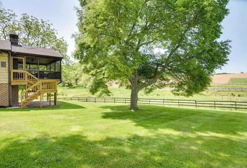 Calm Stewartstown Cottage On 90 Acres W/ Barn