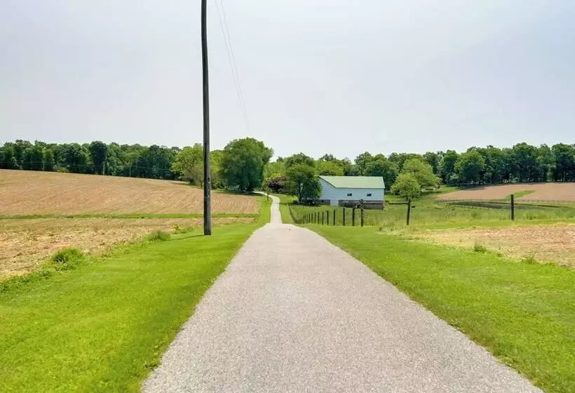 Calm Stewartstown Cottage On 90 Acres W/ Barn