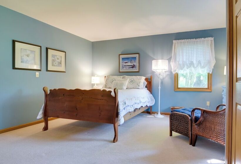 Calm Stewartstown Cottage On 90 Acres W/ Barn