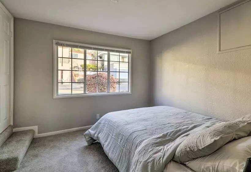 Castro Valley Home W/ Bay Area Views!