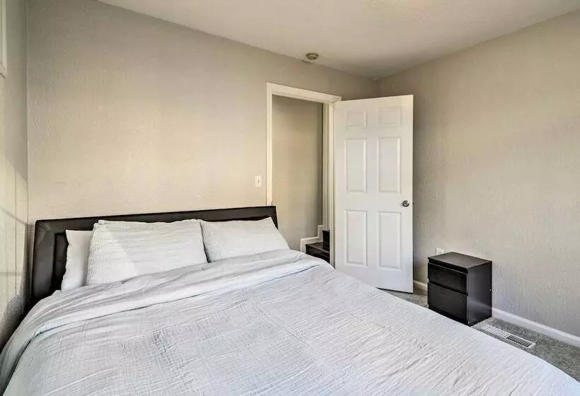 Castro Valley Home W/ Bay Area Views!