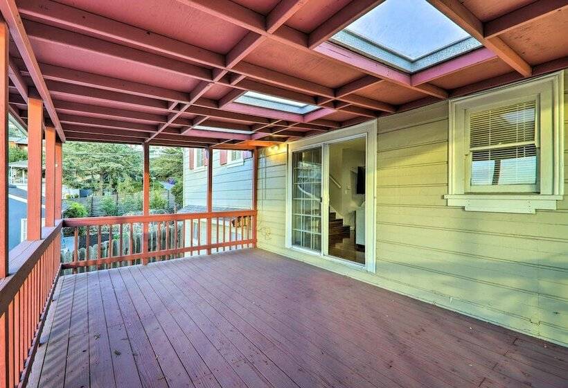Castro Valley Home W/ Bay Area Views!