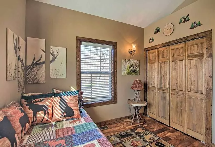 Centerville Cabin Rental: 68 Mi To Nashville!
