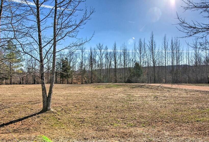 Centerville Cabin Rental: 68 Mi To Nashville!