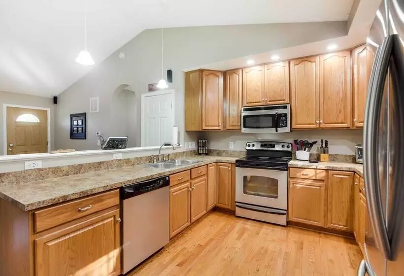 Charming Massanutten Resort Home W/ Grill!