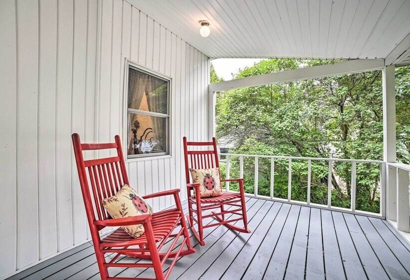 Colorful Lake Huron Home: Near Ferry & Beach!