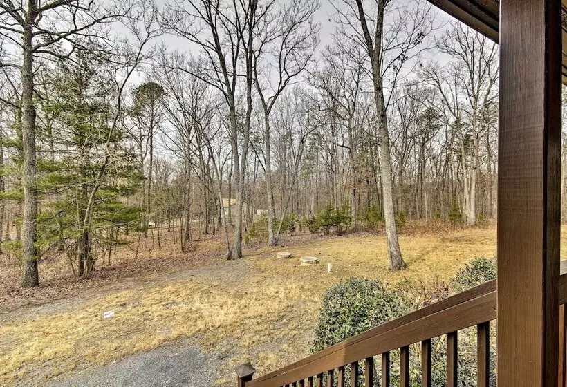 Cozy Log Home: Centrally Located & Pet Friendly!