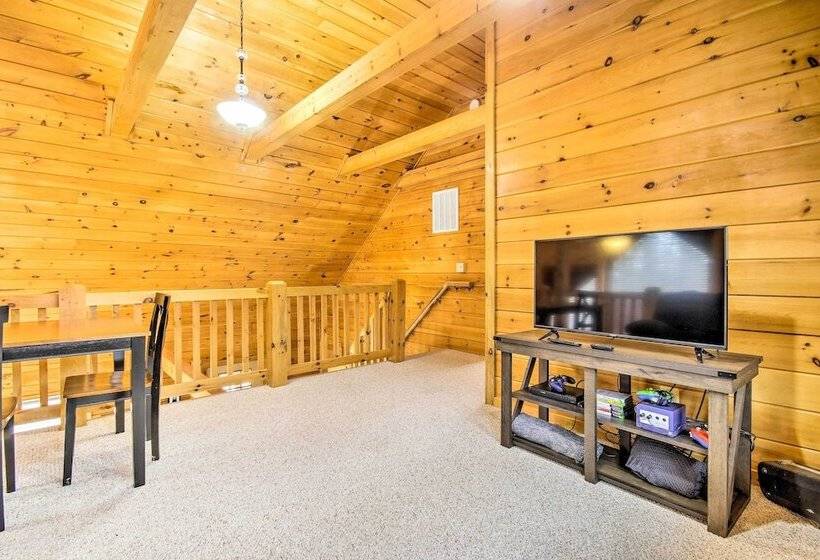 Cozy Log Home: Centrally Located & Pet Friendly!