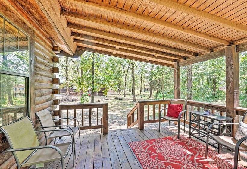 Cozy Broken Bow Cabin W/ Hot Tub & 2 Porches!