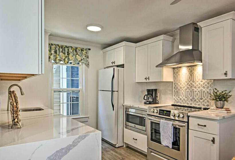 Cozy Ocean Grove Beach Retreat: Walk To The Coast!