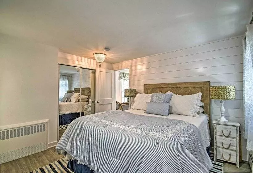 Cozy Ocean Grove Beach Retreat: Walk To The Coast!