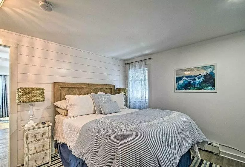 Cozy Ocean Grove Beach Retreat: Walk To The Coast!