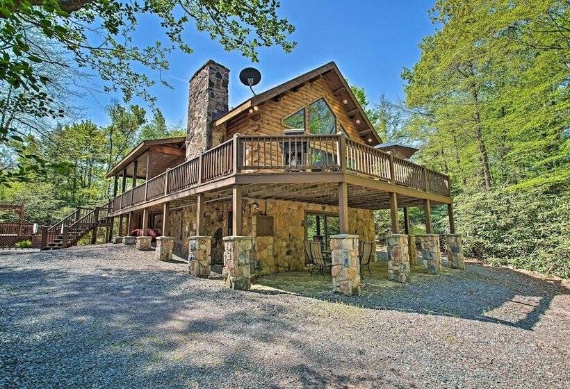 Fire Pit & Hot Tub: Poconos Family Cabin!