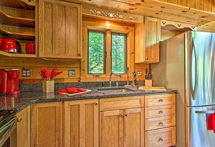 Fire Pit & Hot Tub: Poconos Family Cabin!