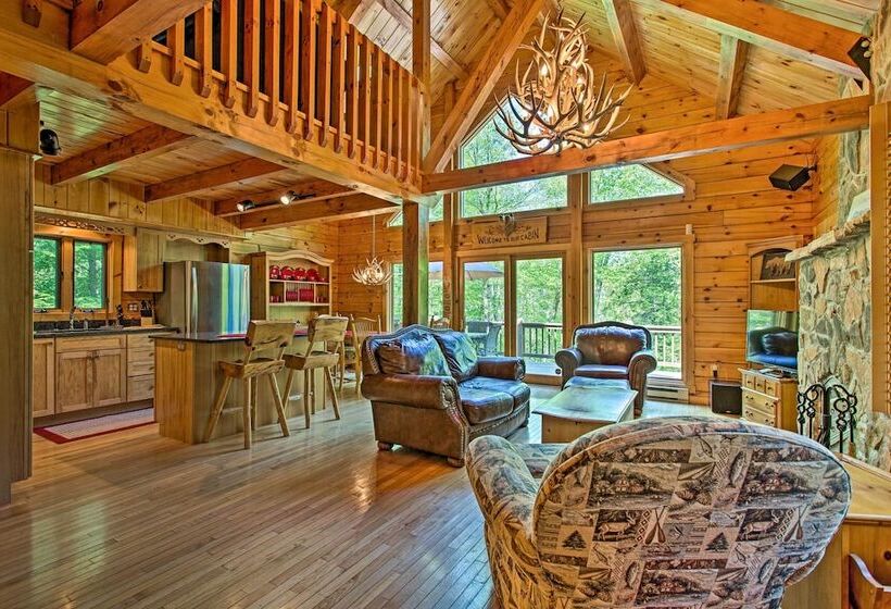 Fire Pit & Hot Tub: Poconos Family Cabin!