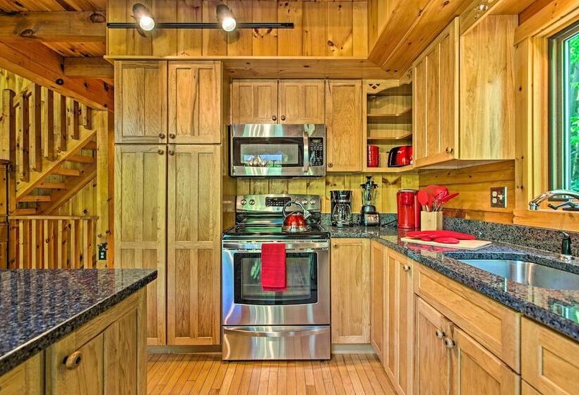 Fire Pit & Hot Tub: Poconos Family Cabin!