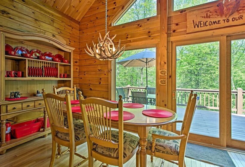 Fire Pit & Hot Tub: Poconos Family Cabin!