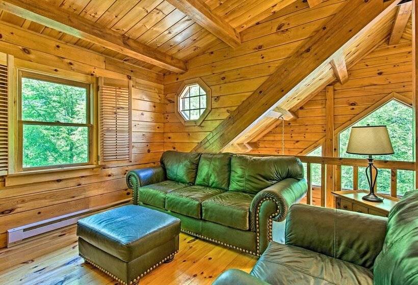 Fire Pit & Hot Tub: Poconos Family Cabin!