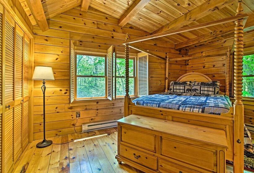 Fire Pit & Hot Tub: Poconos Family Cabin!