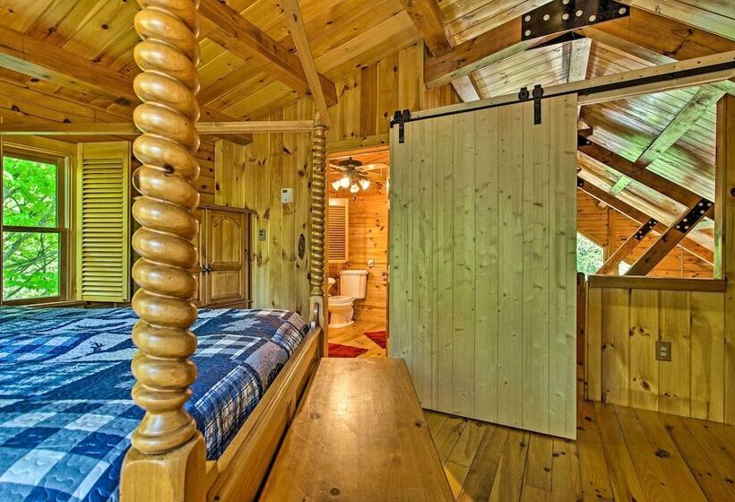 Fire Pit & Hot Tub: Poconos Family Cabin!