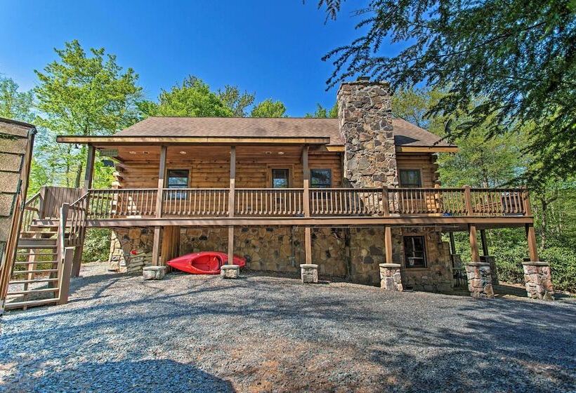 Fire Pit & Hot Tub: Poconos Family Cabin!
