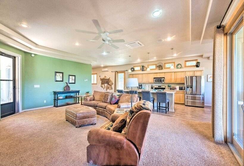 Doc S Retreat In Ruidoso Downs W/ Mtn Views