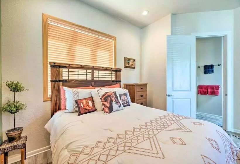 Doc S Retreat  In Ruidoso Downs W/ Mtn Views