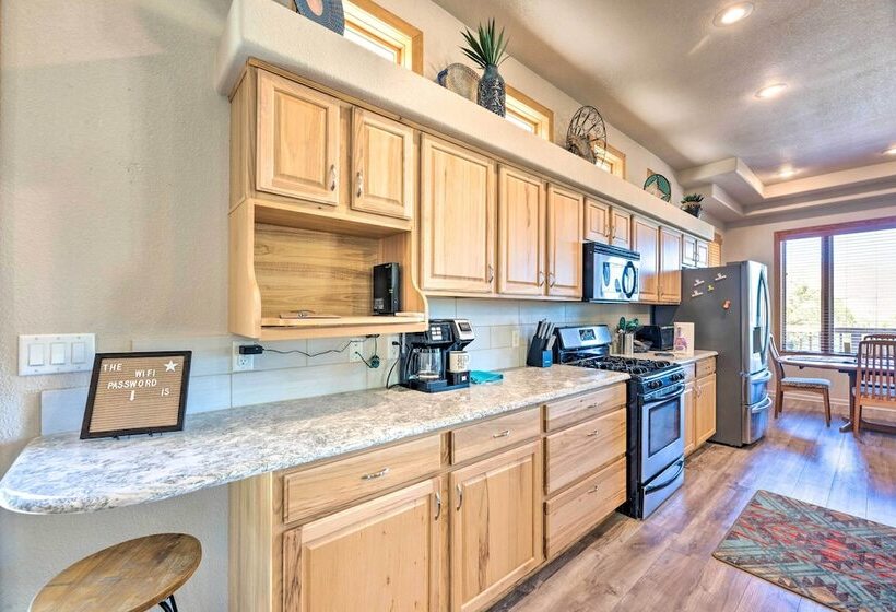 Doc S Retreat In Ruidoso Downs W/ Mtn Views