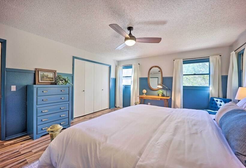 Dog Friendly Bella Vista Home W/ Grill + Deck