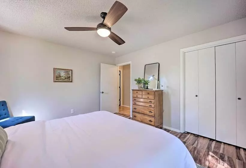 Dog Friendly Bella Vista Home W/ Grill + Deck