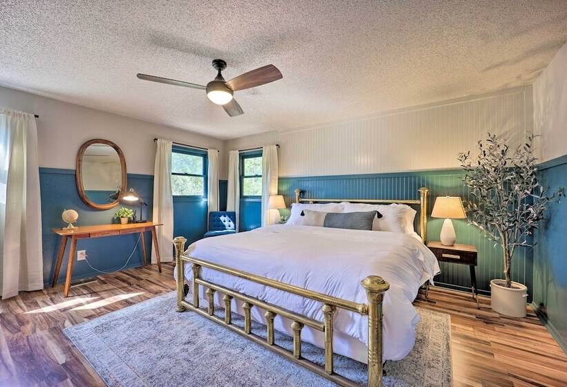 Dog Friendly Bella Vista Home W/ Grill + Deck