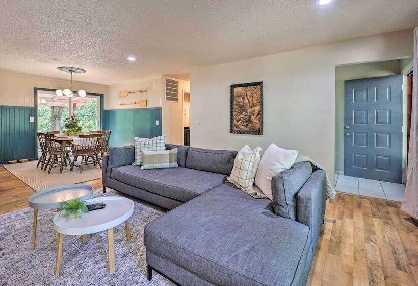 Dog Friendly Bella Vista Home W/ Grill + Deck