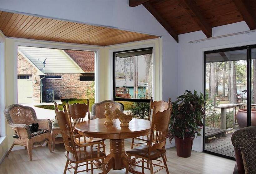 Frankston Home W/deck & Fishing On Lake Palestine!