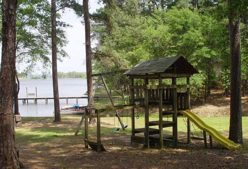 Frankston Home W/deck & Fishing On Lake Palestine!