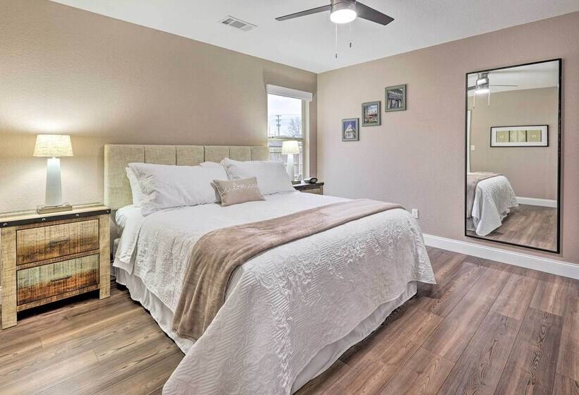 Gorgeous Bentonville Vacation Rental!