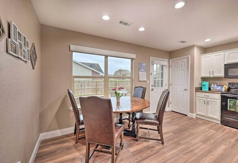 Gorgeous Bentonville Vacation Rental!