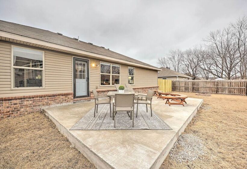 Gorgeous Bentonville Vacation Rental!