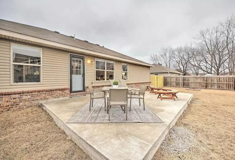 Gorgeous Bentonville Vacation Rental!