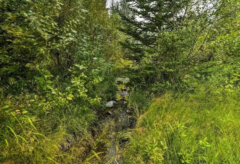 Grand Slam Ranch:  Hike & Fly Fish On Site!