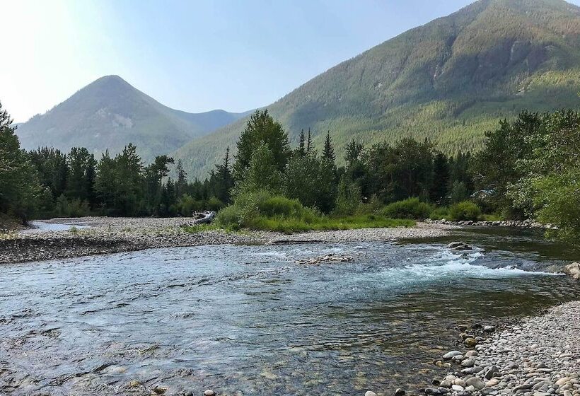 Grand Slam Ranch: Hike & Fly Fish On Site!